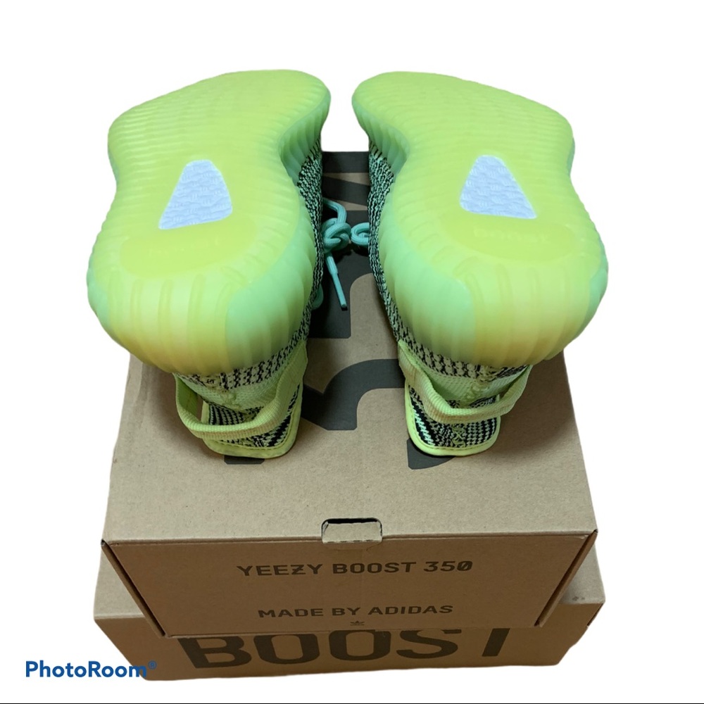 Price is Firm 🔸 Yeezy Boost 350 V2 by Adidas - Picture 12 of 13